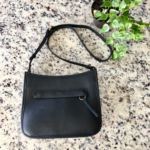 Universal Thread Handbags - Universal thread classic black Crossbody